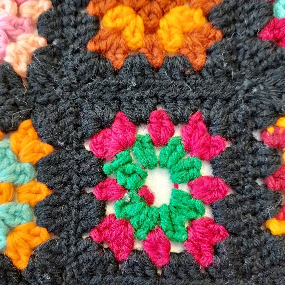 Vtg Handmade Granny Square Crochet‎ Blanket Afghan 70s Cabin Cottage Core Throw